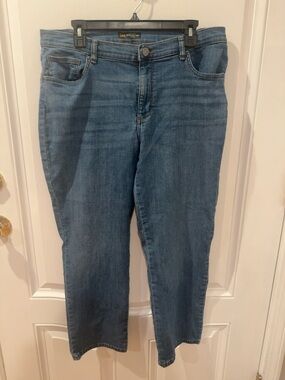 Lee Relaxed Fit Straight Leg Mid Rise Jeans Size 16 Short Blue Stretch Denim